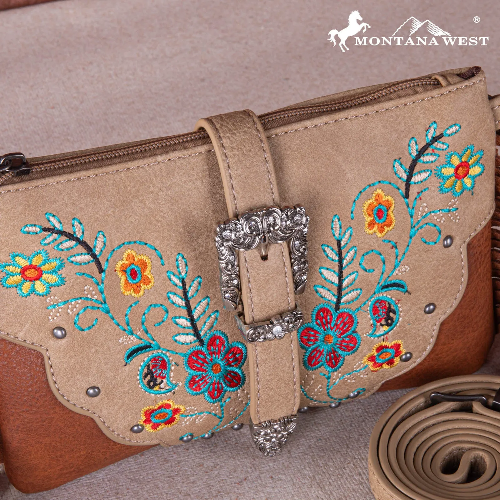 MW1252-181 Montana West Buckle Collection Clutch/Crossbody