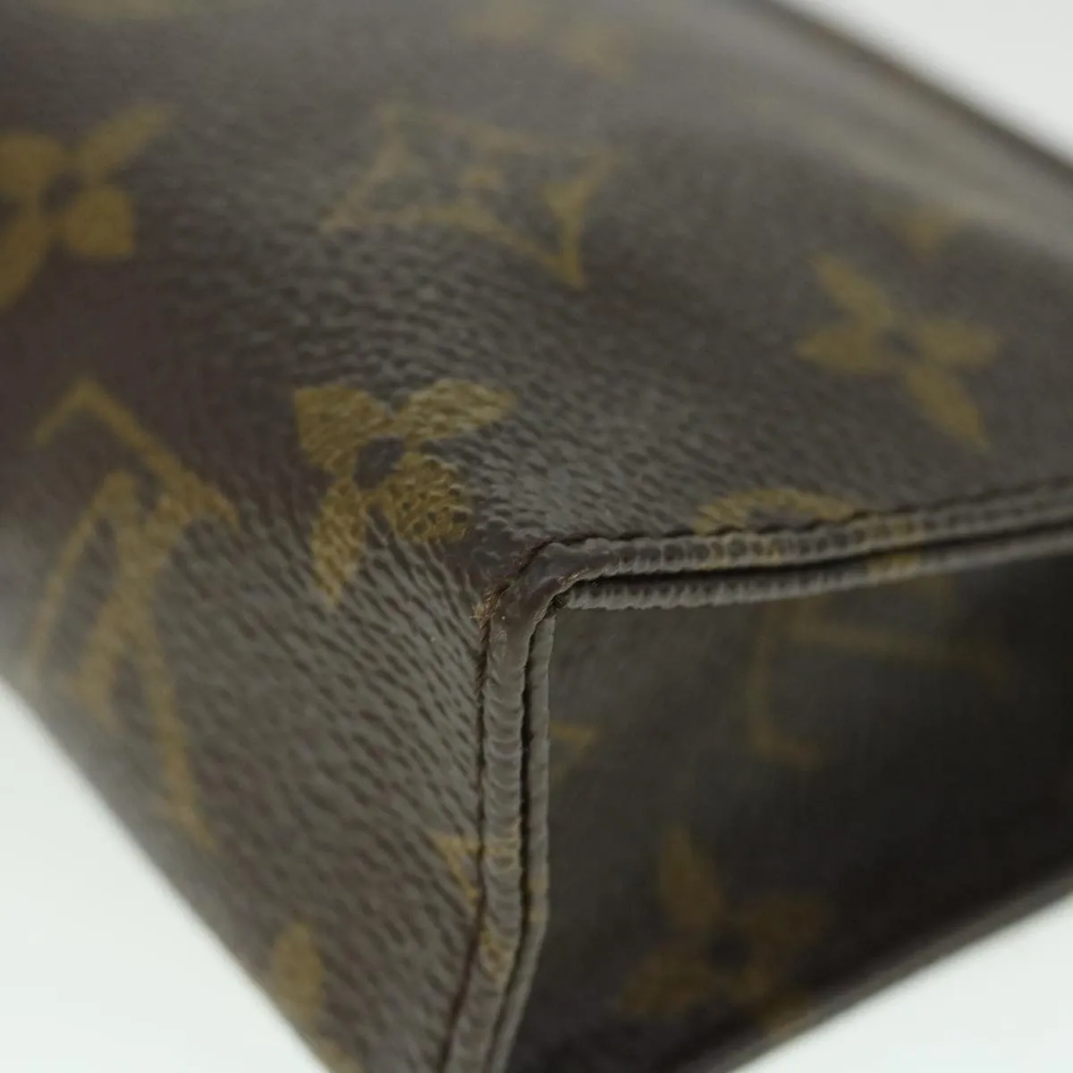 Trendy Inspired Louis Vuitton Monogram Poche Toilette 15 Pouch M47546 Lv Auth 56172