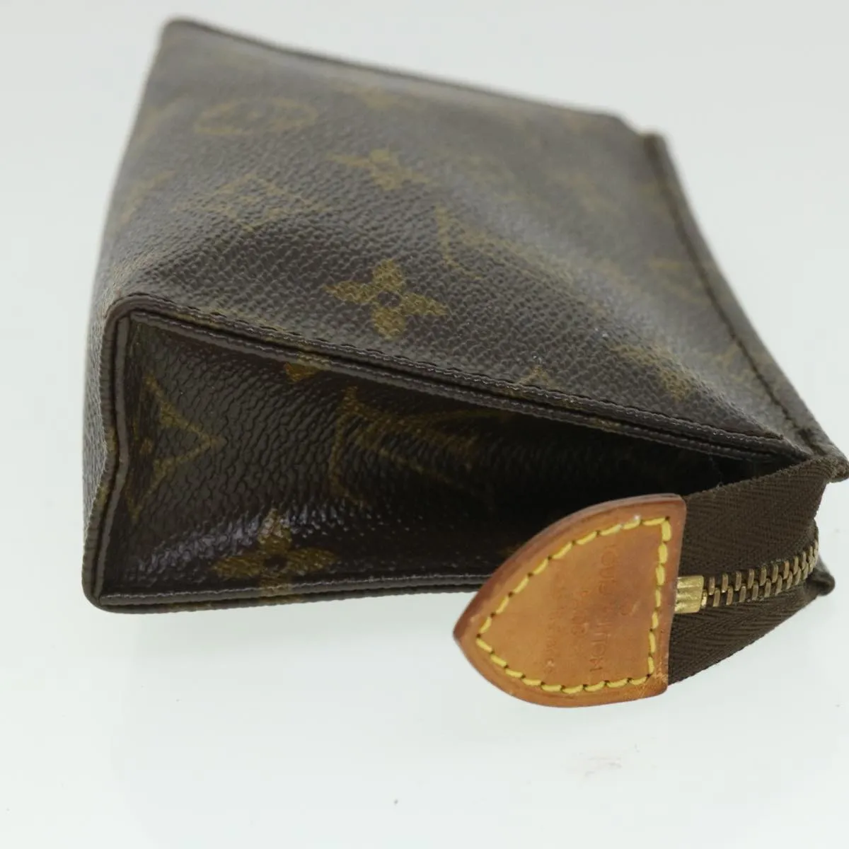 Trendy Inspired Louis Vuitton Monogram Poche Toilette 15 Pouch M47546 Lv Auth 56172